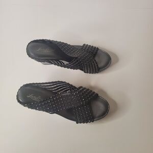 Lucky Brand Criss Cross Strap studded Wedge Womens Sandal Metallic Gray Size8.5M